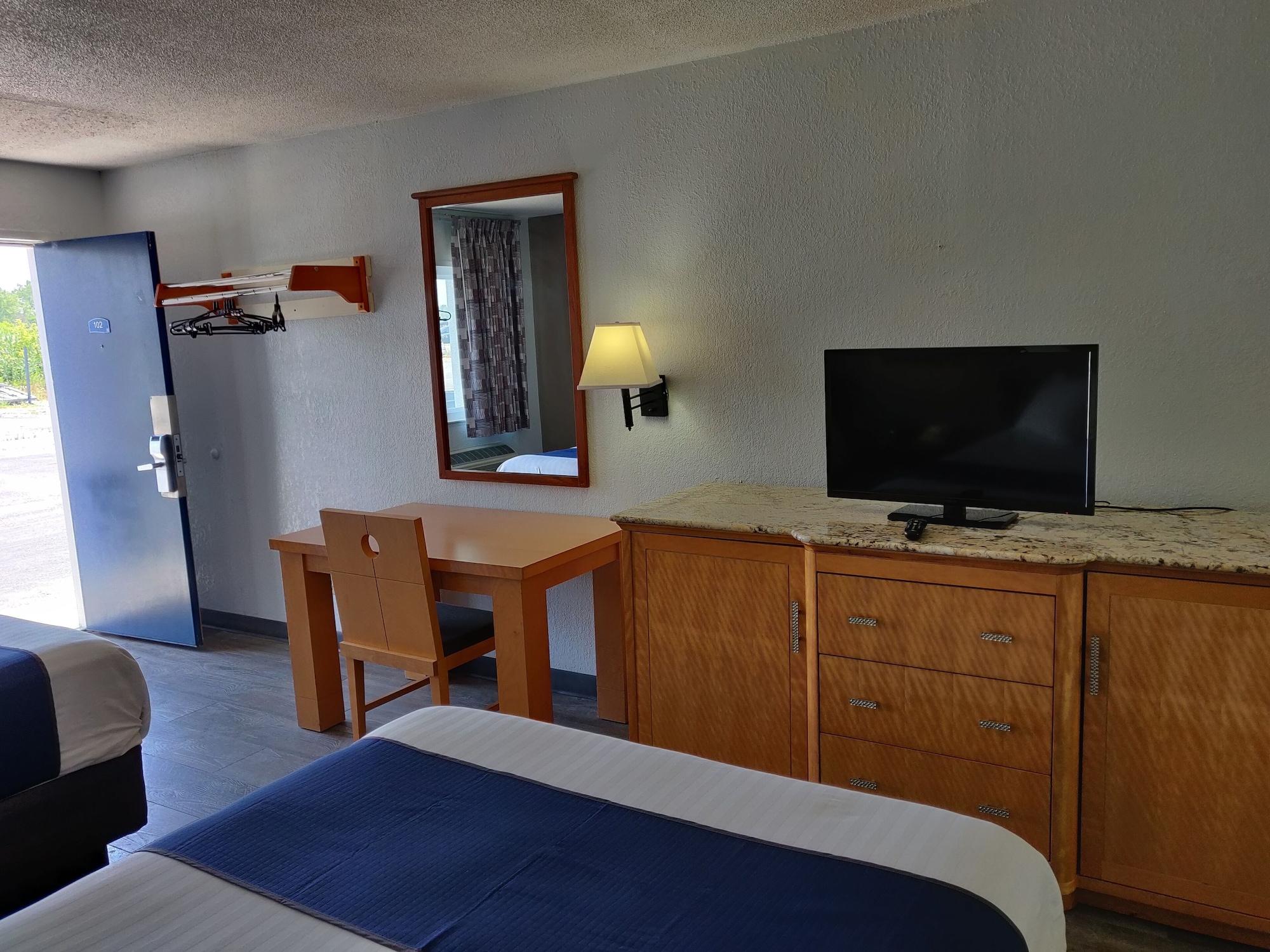 Cedar Cove Hotel Sandusky Exterior photo